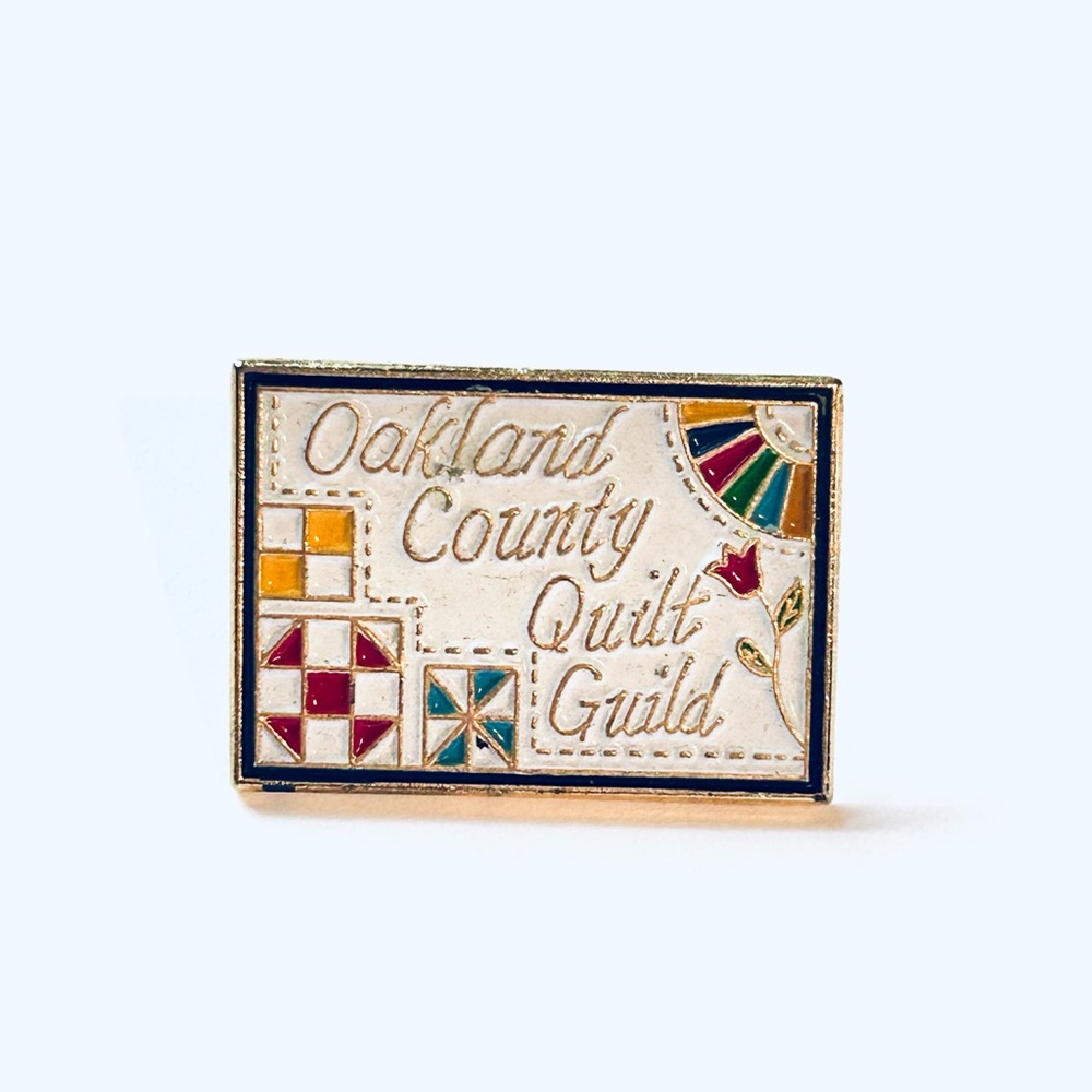 Oakland County Quilt Guild Enamel Pin,‎ Souvenir Pin, Quilting